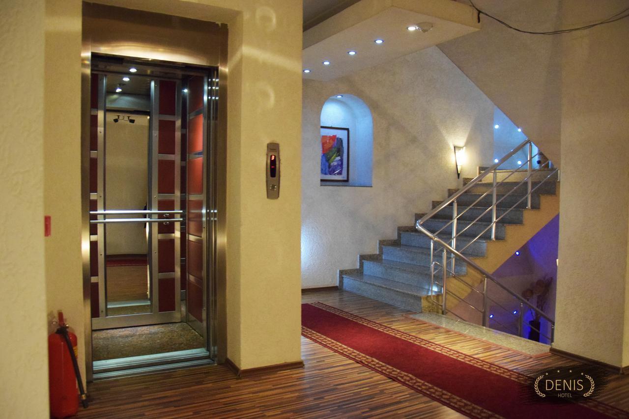 Hotel Denis プリシュティナ エクステリア 写真